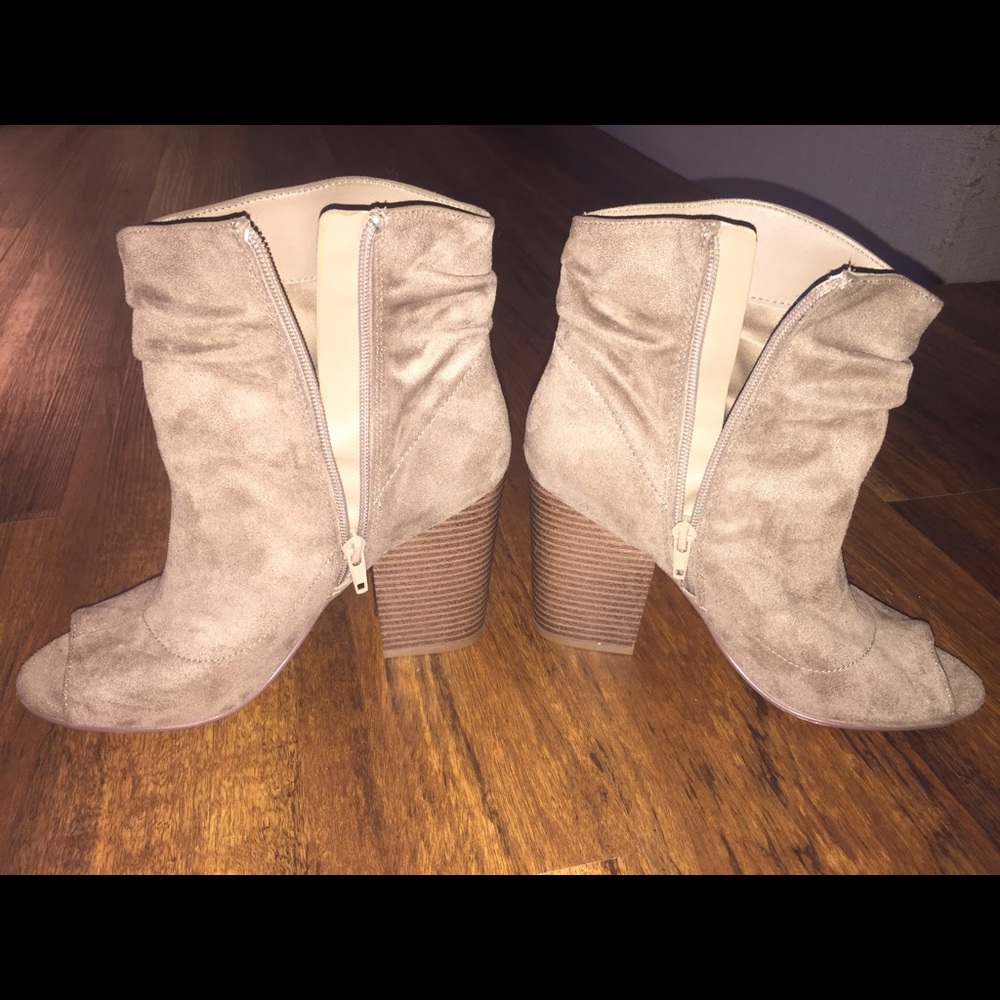 Open toe booties - Picture 4 of 6